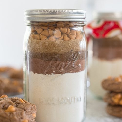 Christmas Cookies in a Jar - Grace and Good Eats