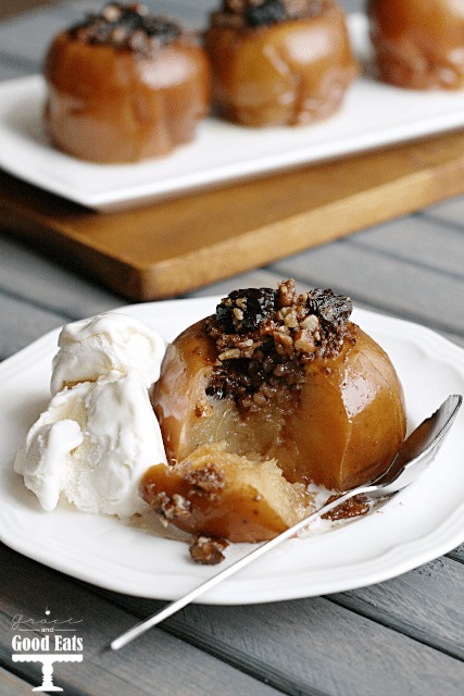 Slow Cooked Pecan Spiced Apples - Grace and Good Eats