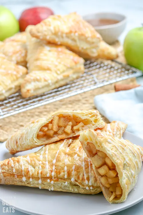 Puff Pastry Apple Turnovers (VIDEO) - Spatula Desserts